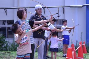 10月19日は土曜開館、弓矢体験で楽しもう‼