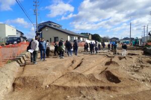 大門遺跡で現地説明会を開催しました。